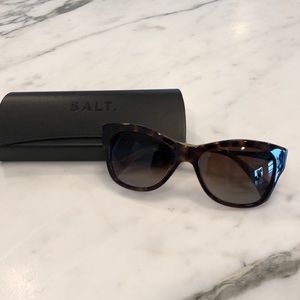 SALT New dark tortoise frame gray lens sunglass